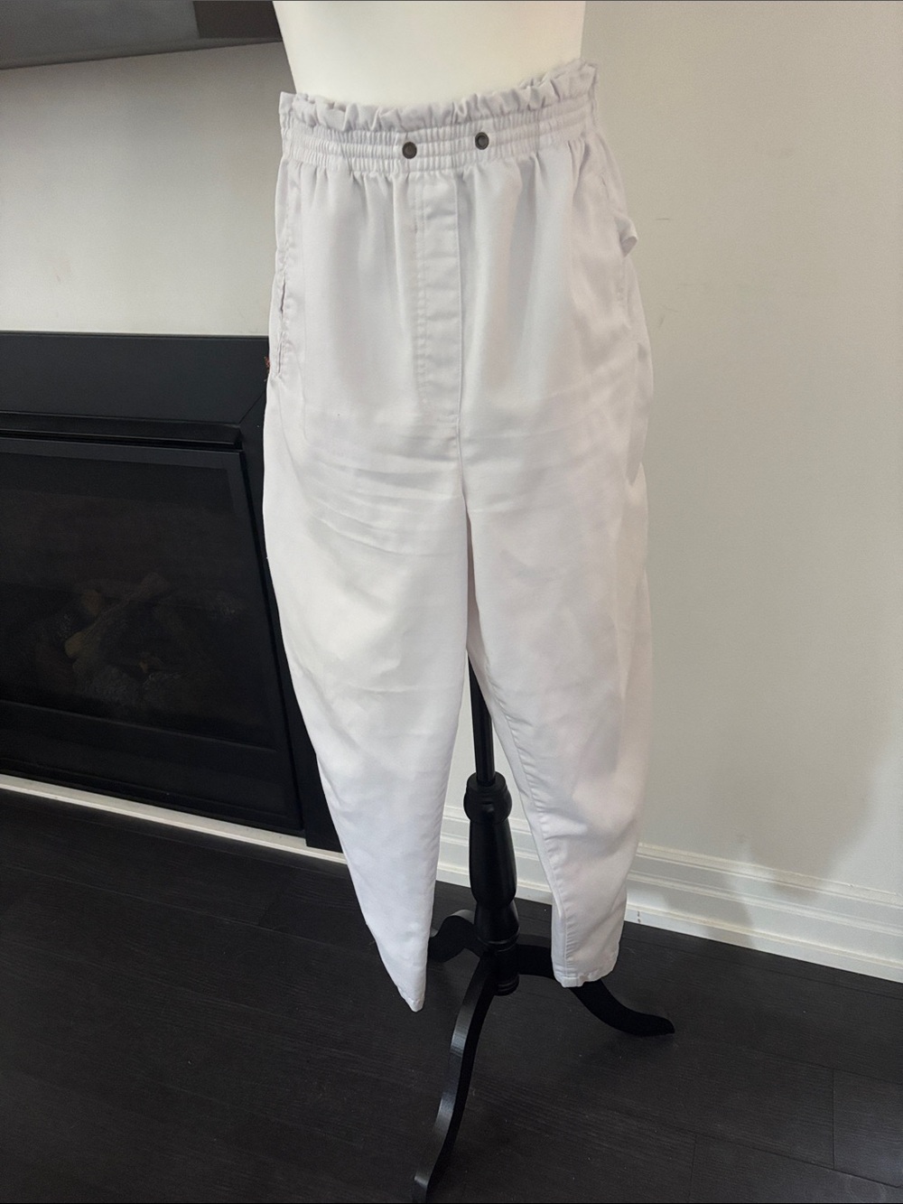 White Elastic-Waist Women Pants
